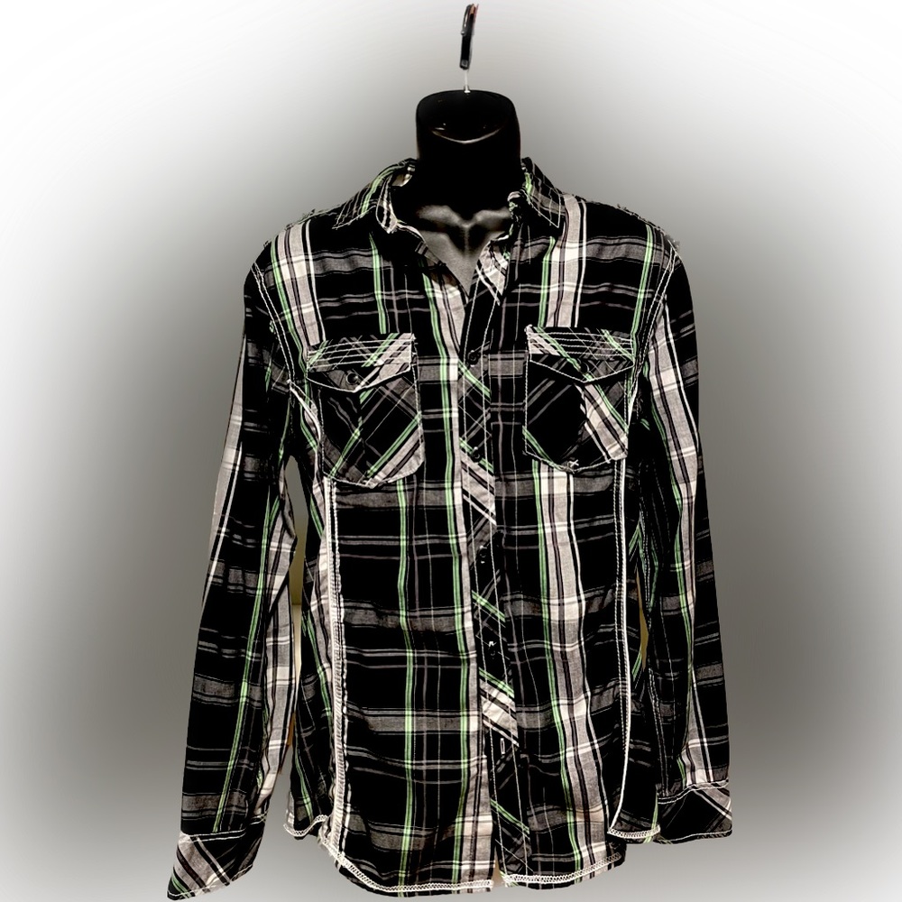 Men’s M button up plaid shirt